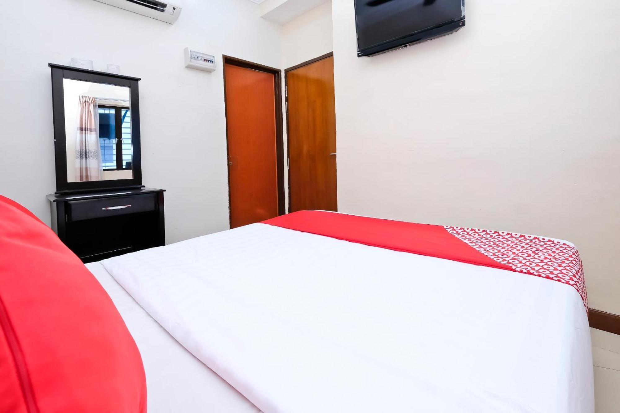 Oyo 714 Arina Hotel Bangi Exteriör bild